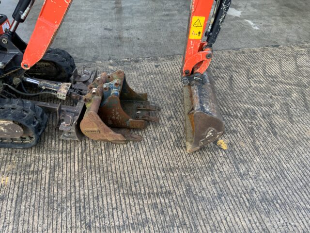 Kubota K008-3 Micro Digger (ST25022)