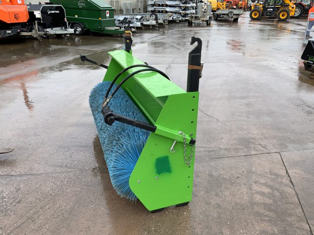 LWC 7Ft Bucket Brush Sweeper