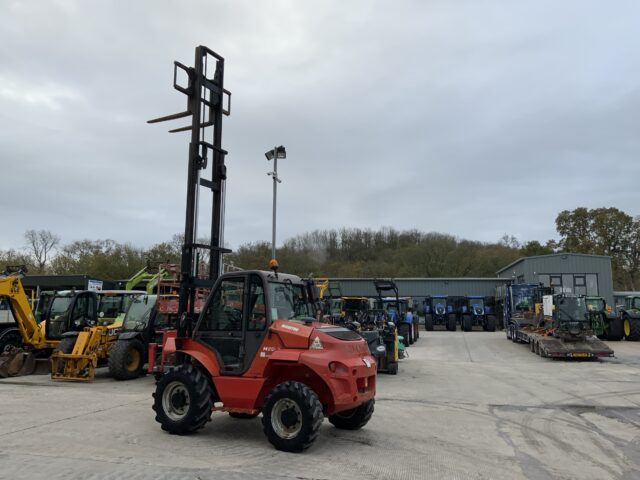 Manitou M30-4 Rough Terrain Fork lift (ST24957)