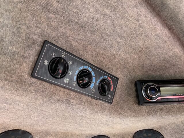 Massey Ferguson 6480 DYNA-6 Tractor (ST24945)