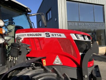 Massey Ferguson 6714S Dyna 6 Tractor (ST25200)