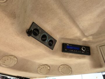 Massey Ferguson 6714S Dyna 6 Tractor (ST25200)