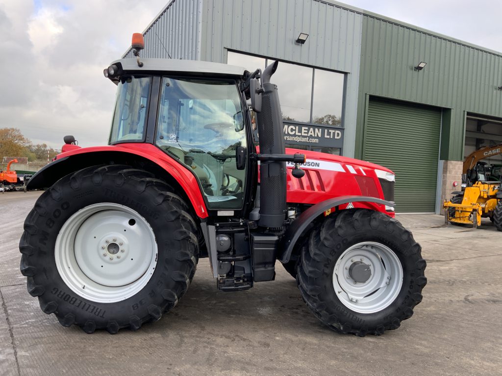 Massey Ferguson 6714S Dyna6 Tractor (ST24943)
