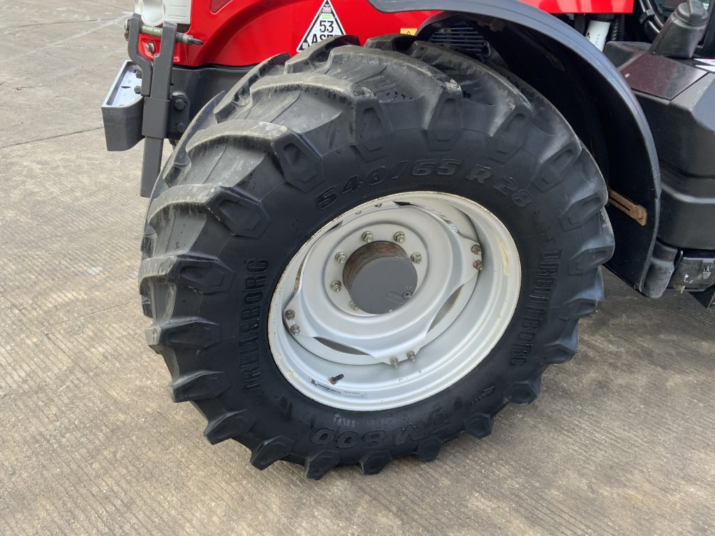 Massey Ferguson 6714S Dyna6 Tractor (ST24943)
