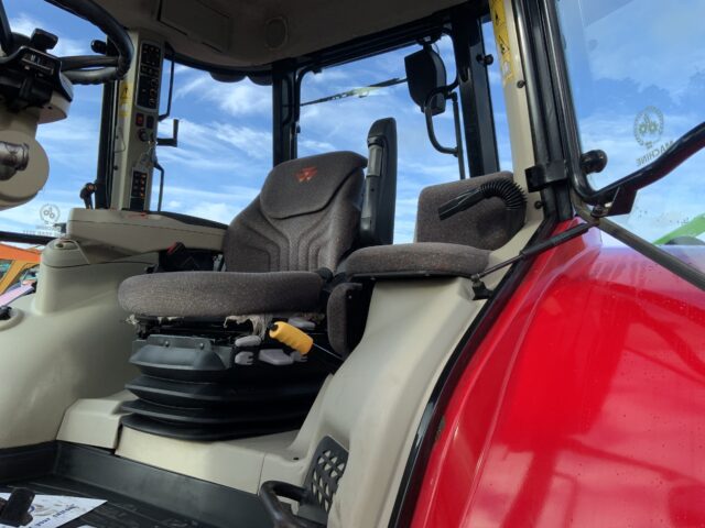 Massey Ferguson 6714S Dyna6 Tractor (ST24943)