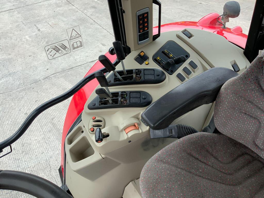 Massey Ferguson 6716s Dyna 6 Tractor (ST24184)