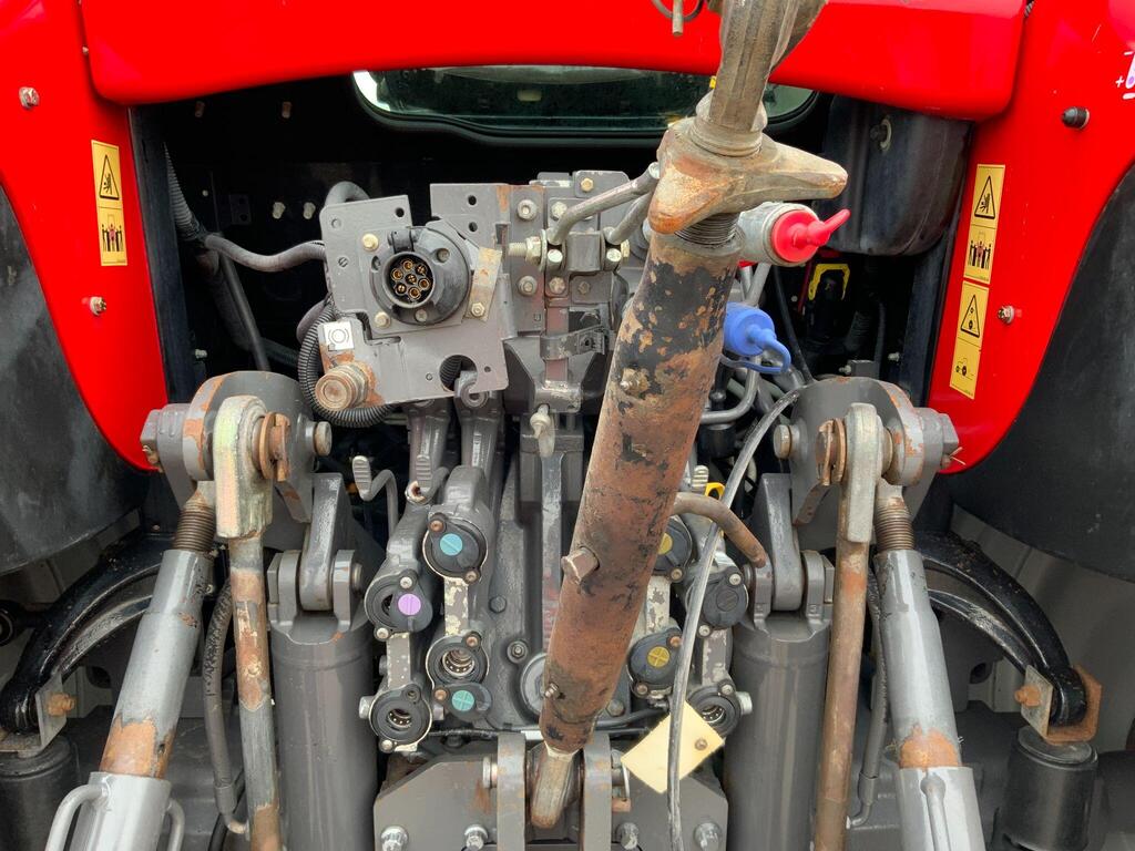 Massey Ferguson 6716s Dyna 6 Tractor (ST24184)