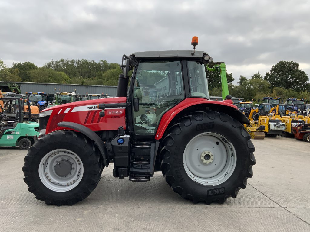 Massey Ferguson 6716s Dyna 6 Tractor (ST24184)