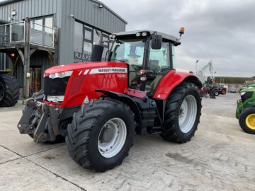 Massey Ferguson 7620 DYNA-6 Tractor (ST24944)