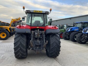 Massey Ferguson 7620 DYNA-6 Tractor (ST24944)