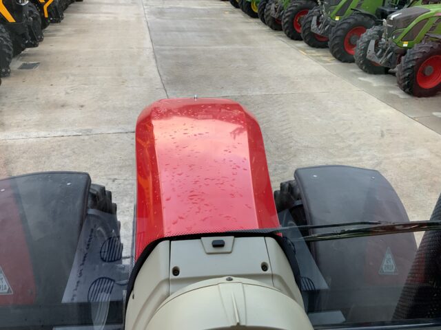 Massey Ferguson 7620 DYNA-6 Tractor (ST24944)