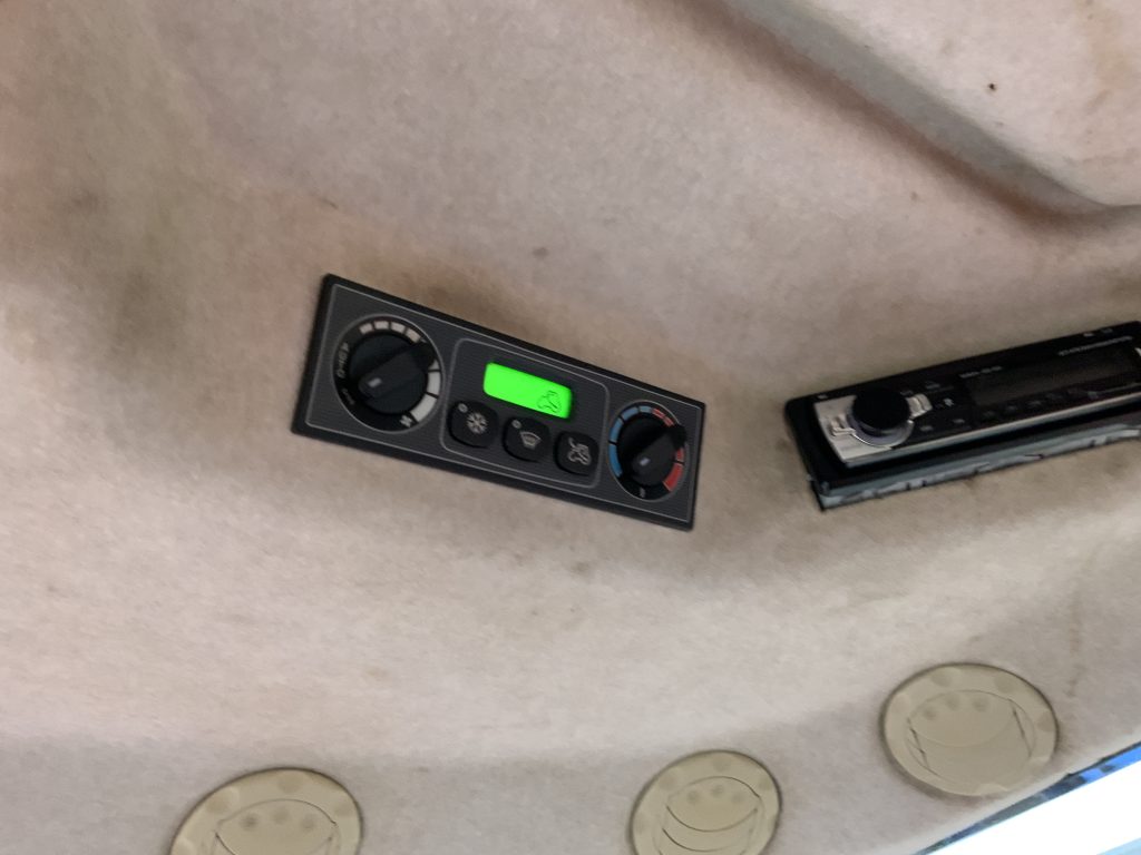 Massey Ferguson 7620 DYNA-6 Tractor (ST24944)