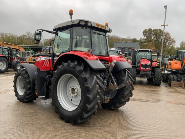 Massey Ferguson 7718 DYNA-6 Tractor (ST25011)