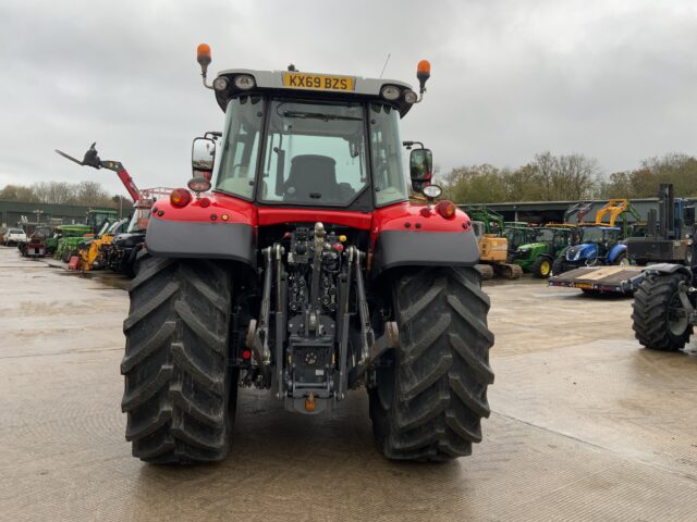 Massey Ferguson 7718 DYNA-6 Tractor (ST25011)