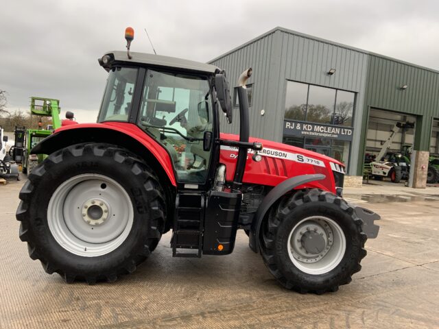 Massey Ferguson 7718 DYNA-6 Tractor (ST25011)