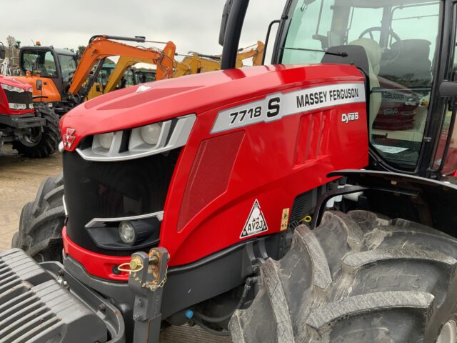 Massey Ferguson 7718 DYNA-6 Tractor (ST25011)