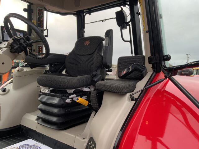 Massey Ferguson 7718 DYNA-6 Tractor (ST25011)