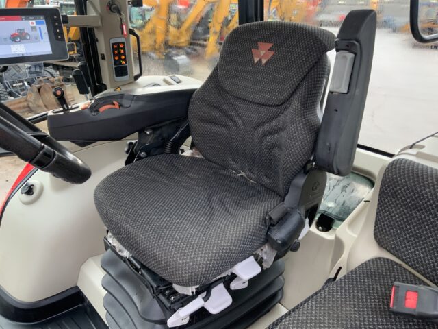 Massey Ferguson 7718 DYNA-6 Tractor (ST25011)