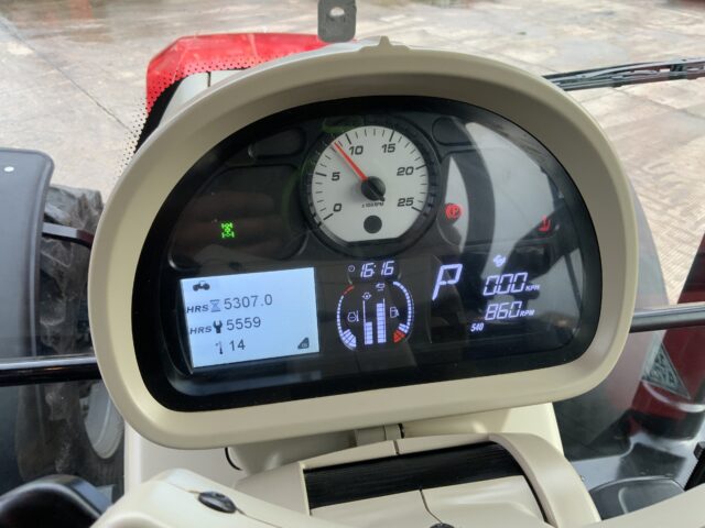 Massey Ferguson 7718 DYNA-6 Tractor (ST25011)