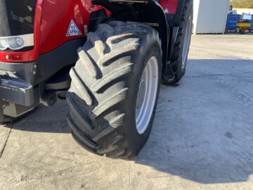 Massey Ferguson 8735 Dyna VT Tractor (ST25013)