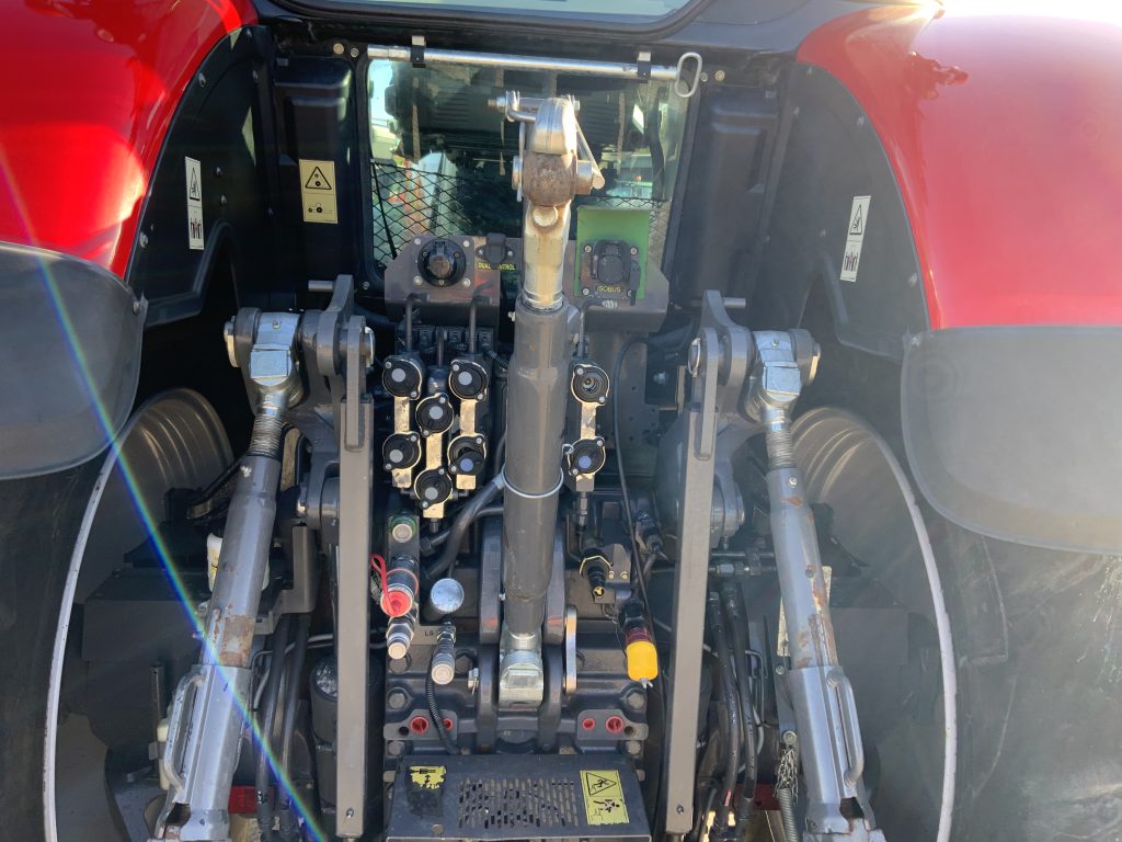 Massey Ferguson 8735 Dyna VT Tractor (ST25013)