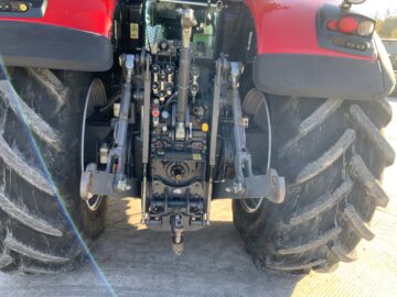 Massey Ferguson 8735 Dyna VT Tractor (ST25013)