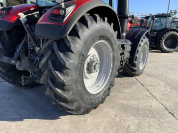 Massey Ferguson 8735 Dyna VT Tractor (ST25013)