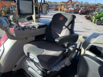 Massey Ferguson 8735 Dyna VT Tractor (ST25013)