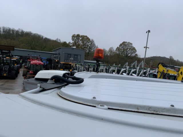 Massey Ferguson 8S.265 Dyna7 Tractor (ST25086)