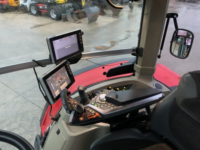 Massey Ferguson 8S.265 Dyna7 Tractor (ST25086)