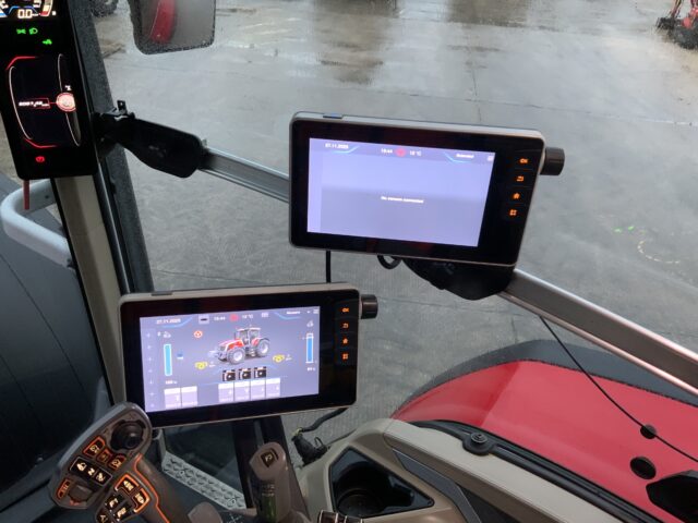 Massey Ferguson 8S.265 Dyna7 Tractor (ST25086)