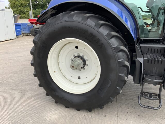 New Holland T7.270 Blue Power Tractor (ST23715)