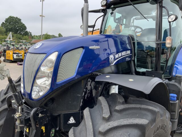 New Holland T7.270 Blue Power Tractor (ST23715)
