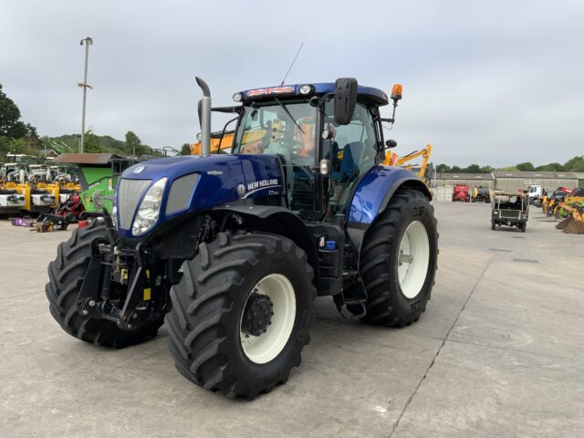 New Holland T7.270 Blue Power Tractor (ST23715)