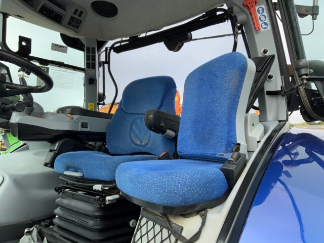 New Holland T7.270 Blue Power Tractor (ST23715)