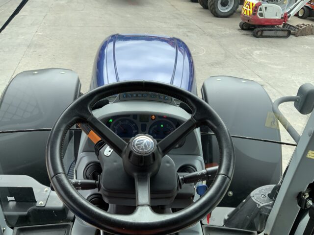 New Holland T7.270 Blue Power Tractor (ST23715)