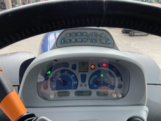 New Holland T7.270 Blue Power Tractor (ST23715)