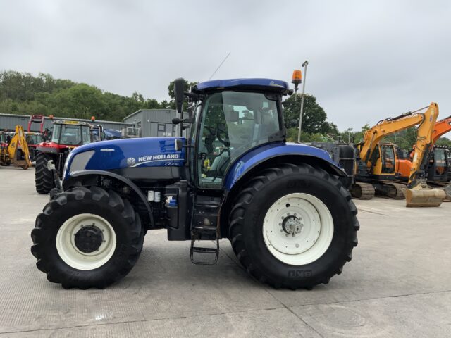 New Holland T7.270 Blue Power Tractor (ST23715)