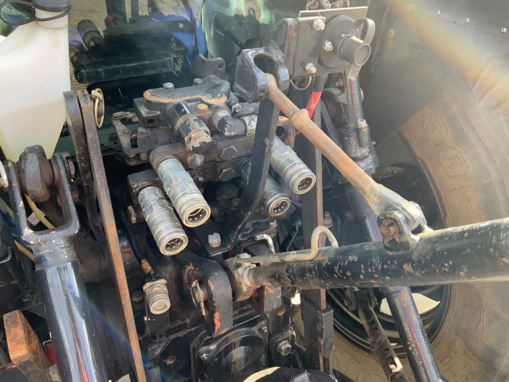 New Holland TN75s Super Steer Tractor (ST24490)