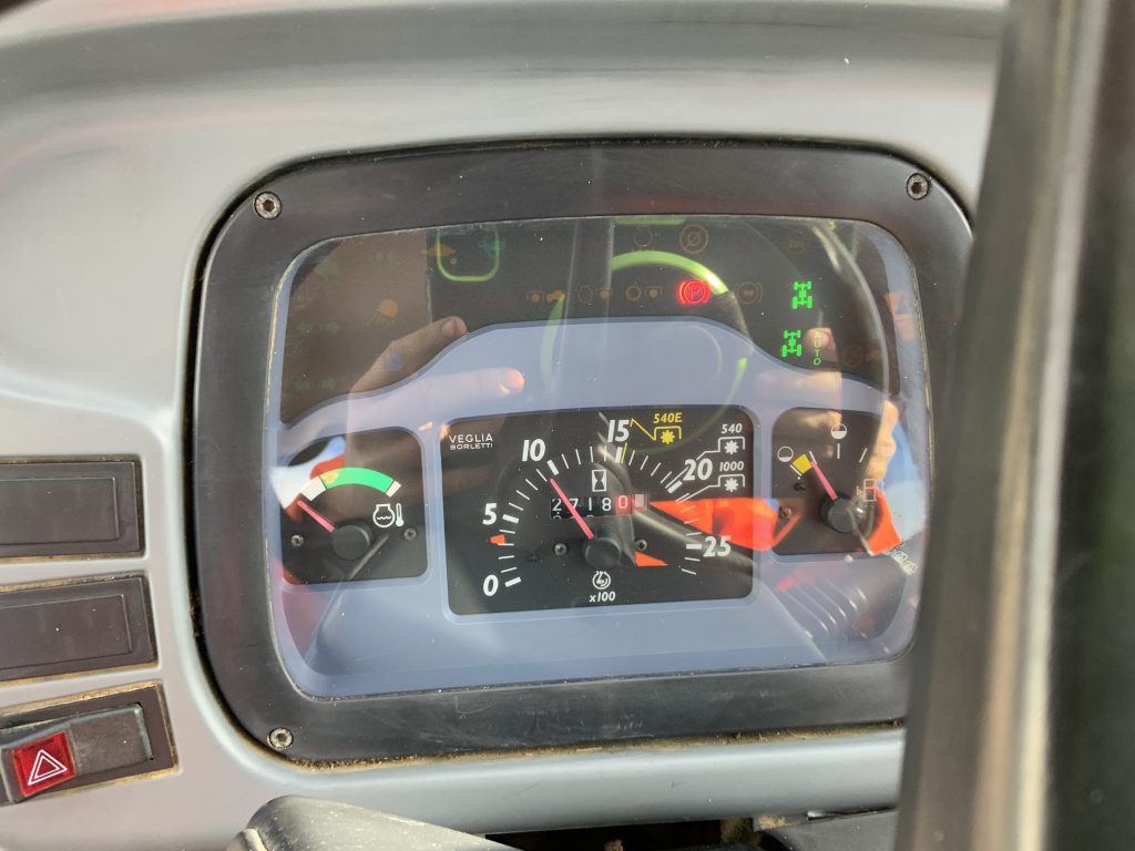 New Holland TN75s Super Steer Tractor (ST24490)