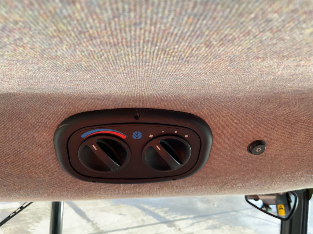 New Holland TN75s Super Steer Tractor (ST24490)