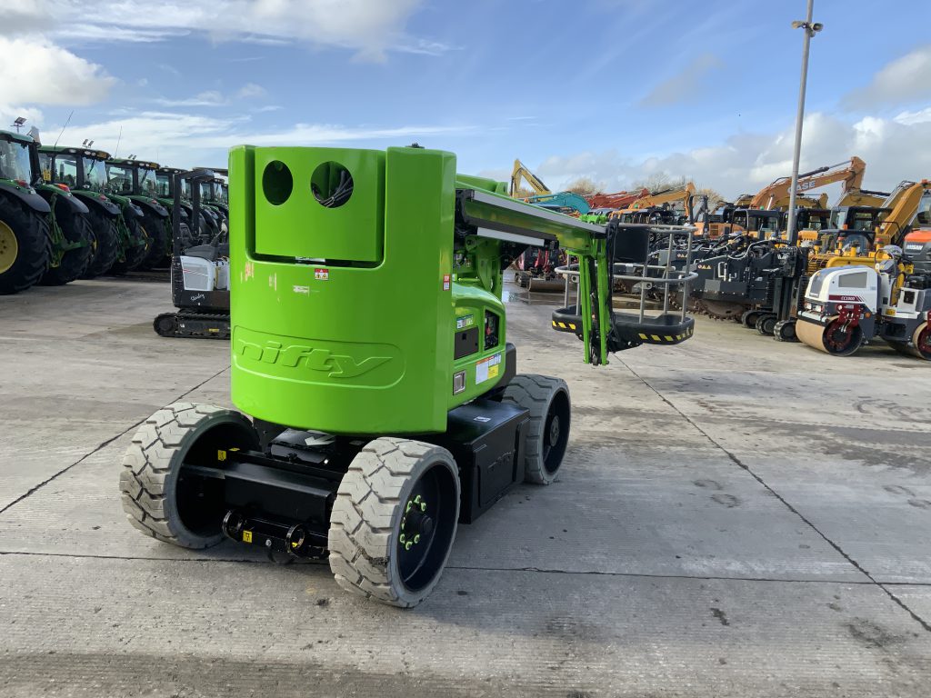 Nifty HR15N Hybrid Telescopic Platform (ST25089)