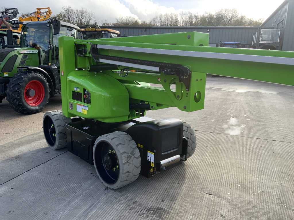 Nifty HR15N Hybrid Telescopic Platform (ST25089)