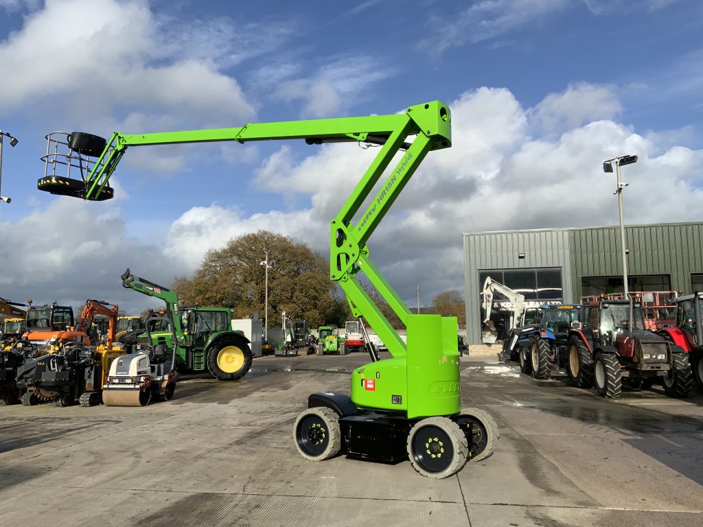 Nifty HR15N Hybrid Telescopic Platform (ST25089)