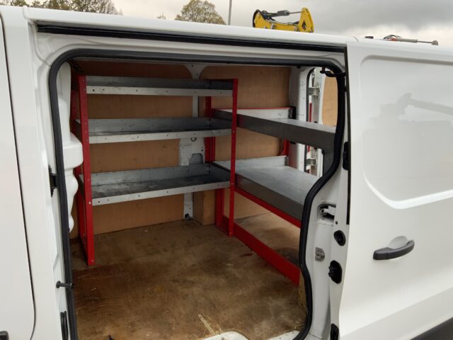 Renault Traffic Business +Van Renault Traffic Business +Van