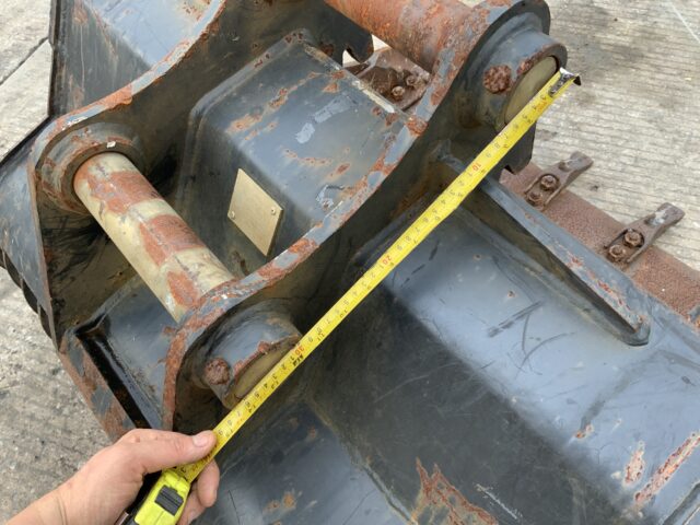 RHINOX 3ft Riddle Bucket