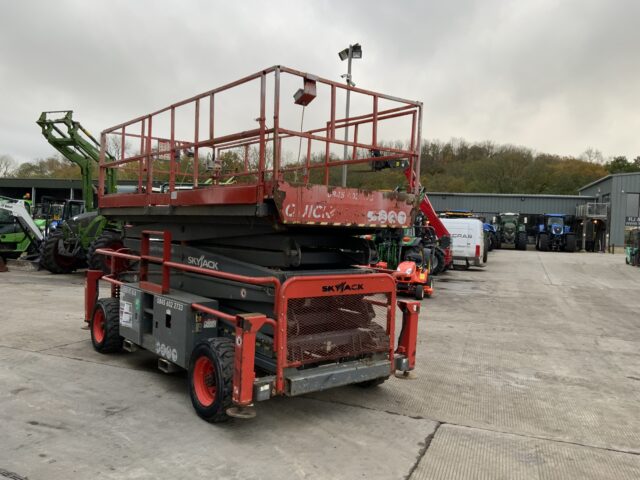 Sky Jack SJ9250 Scissor Lift (ST25090)