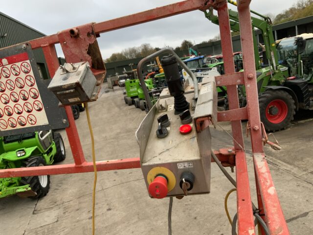 Sky Jack SJ9250 Scissor Lift (ST25090)