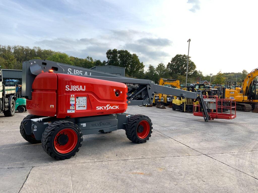 Skyjack SJ85AJ Telescopic Boom Lift (ST24683)