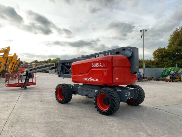 Skyjack SJ85AJ Telescopic Boom Lift (ST24683)